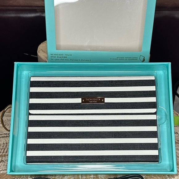 ♠️kate Spade♠️ Keyboard Folio for Ipad Mini. Bluetooth & Tested. New in Box - Picture 2 of 7
